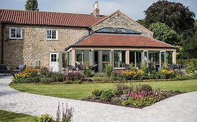 Dewars Restaurant And Rooms